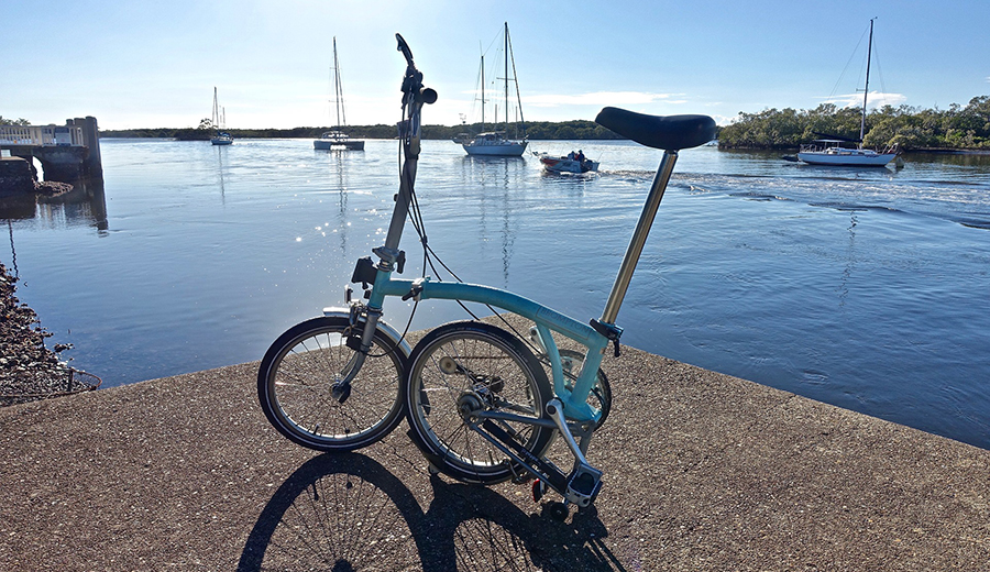 Sepeda Brompton.